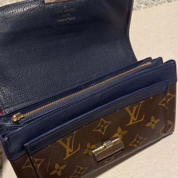 Louis Vuitton Portefeuille Monogram Elysee Wallet with Navy - Picture 3 of 11